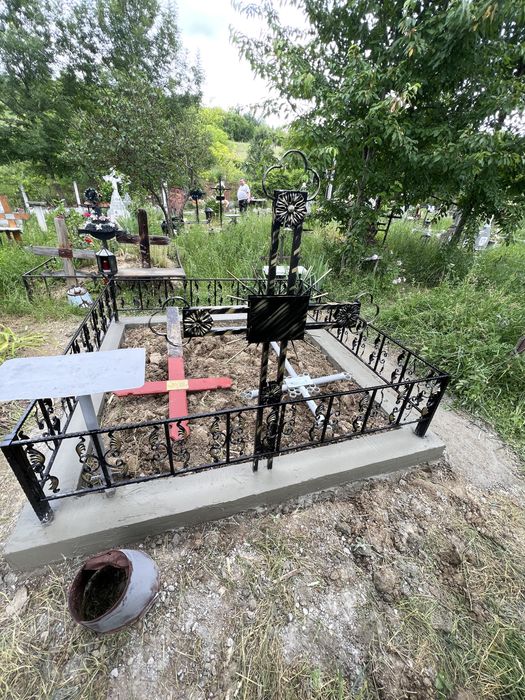 Gărduț cimitir o persoană sau două