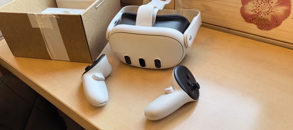 Ochelari VR META Quest 3 - - 512GB - - Oculus // NOI in CUTIE - - 2450 lei