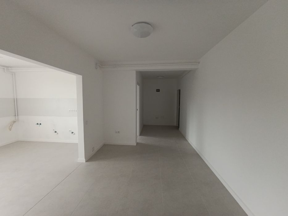 Vand apartament cu 3 camere