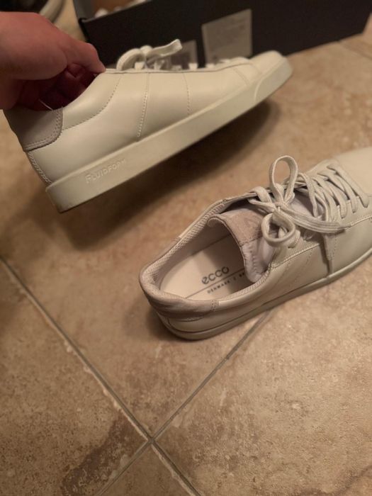Срочно продам оригинал кеды ecco