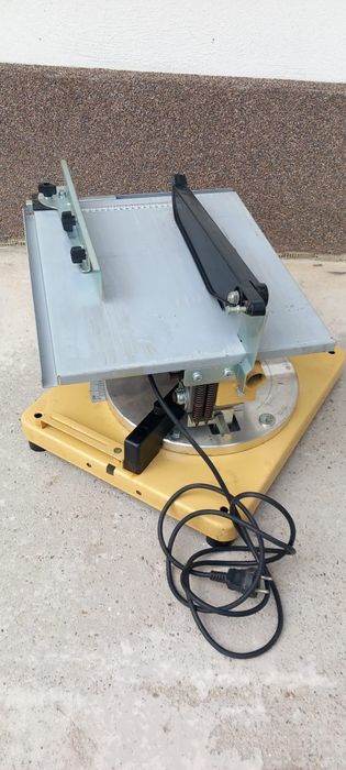 Circular staționar cu masă combinat 2 în unu