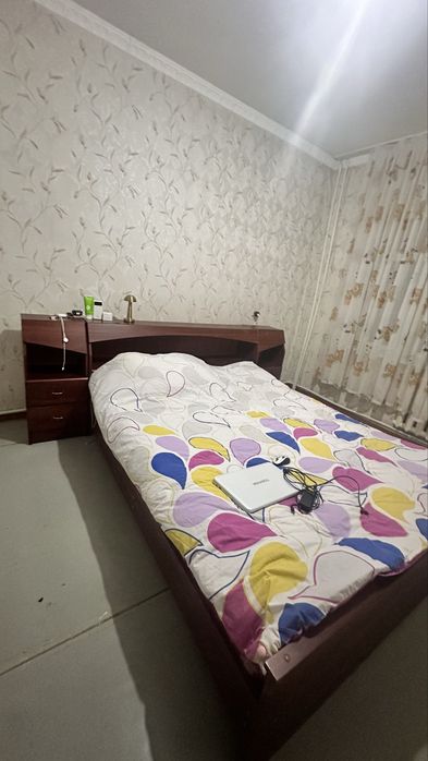 Спалный мебель сотилади