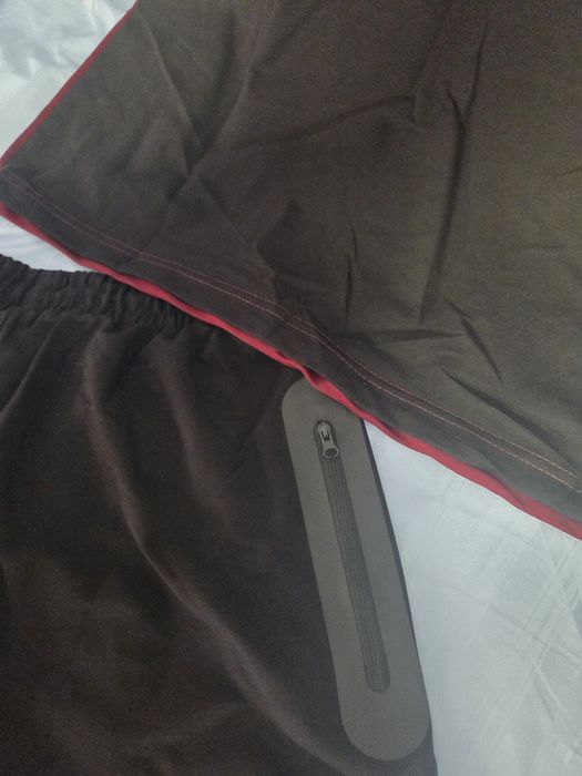 compleu nou nike tech pantaloni scurti tricou
