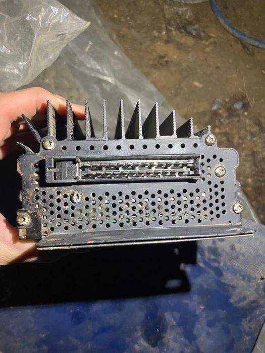 Уселитель ауди А8 оригинал