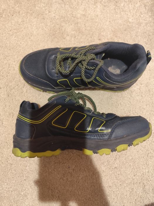 Кроссовки детские