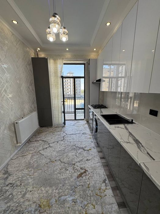 Fayzobod tomondan 3-qavatdan 3xonalik 96m² lik uy sotiladi.