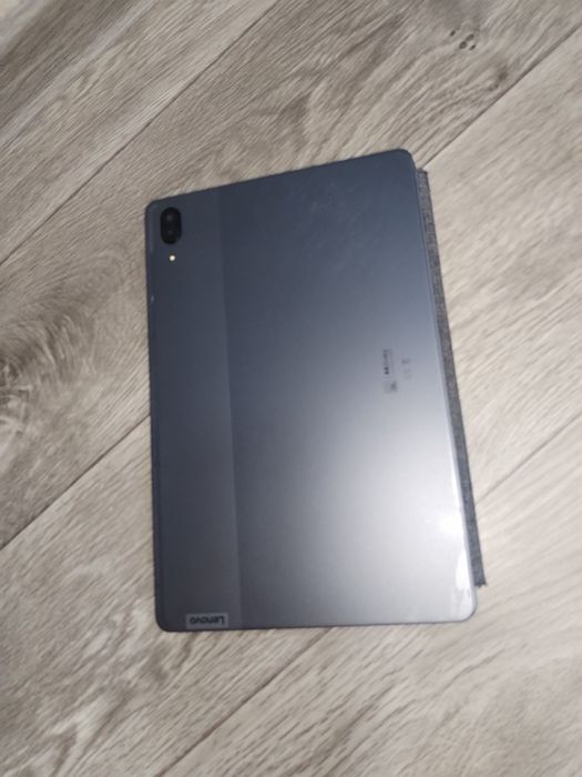 Планшет lenovoTB-J706L