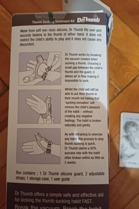 1. Dr Thumb. Dispozitiv prevenție sugari, suptul degetului.