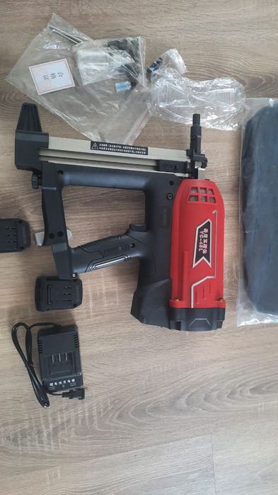 Монтажный пистолет