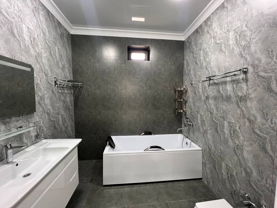 Продаётся новый хайтек участок угловая Юнусабадский район до метро 10м