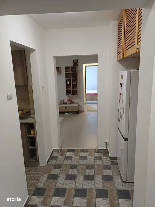 Apartament - 2 camere - semidecomandat - MIhai Bravu Obor