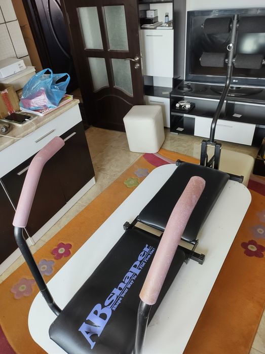 Фитнес уред за корем