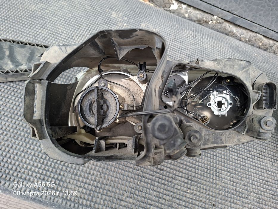 Фара на запчасти