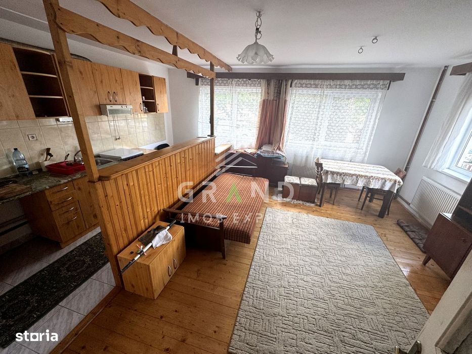 Casa 4 camere | 4 bai | 2 bucatarii | GARAJ | zona Semicentrala/Paris