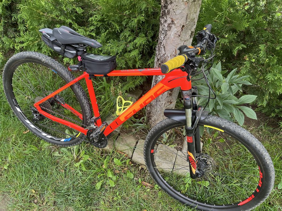 Bicicleta Cube , 2020