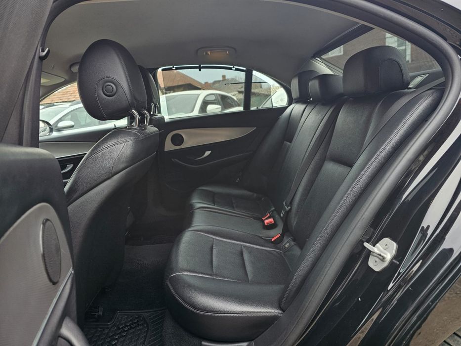 Mercedes-Benz E220d Exclusive 2.0L 194 cp euro 6 navi led rate buy/back