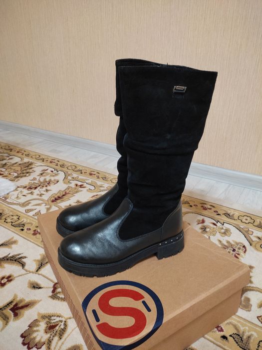 Продам сапоги зимние для девочки размер 37