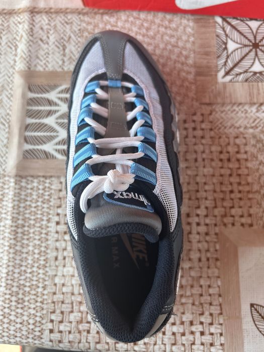Продавам Nike Air max 95