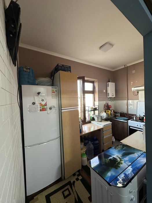 Продаётся дом в 3 мкр 4-этаж 1комнатная