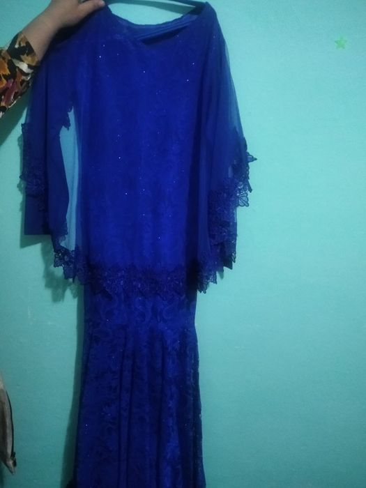 Vechirniy koylak holati yaxshi yangi