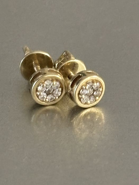 Пусеты с бриллиантами