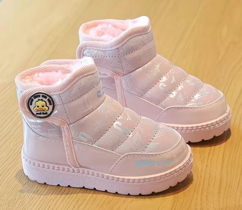 Продам новые детские  сапоги