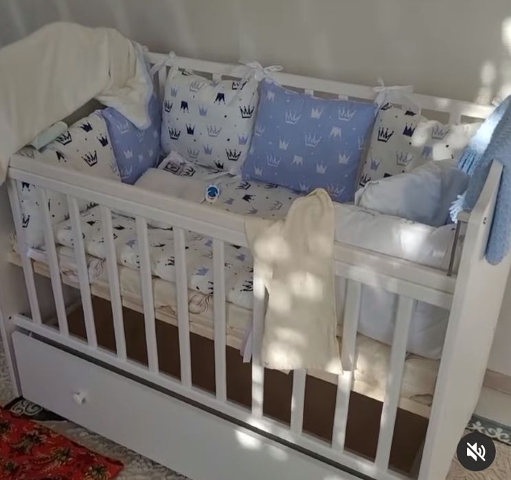 Манеж детский в отличном состоянии