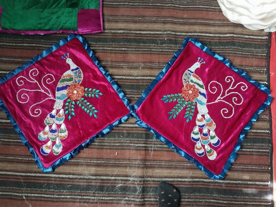 Toʻrt burchakli yostiqlar