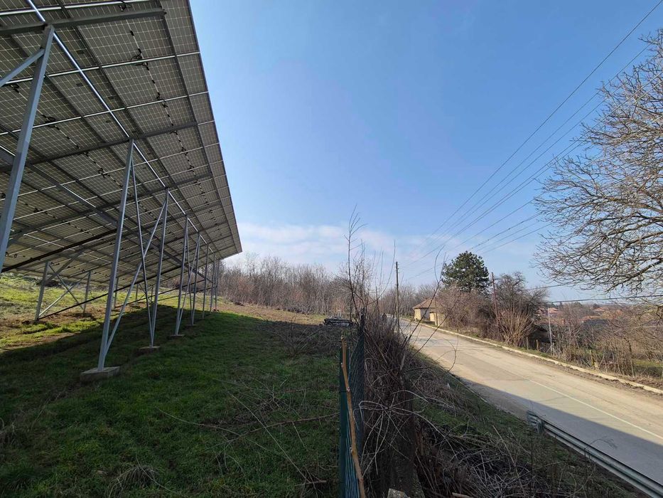 Фотоволтаична централа 60 KW и къща до гр. Белене .