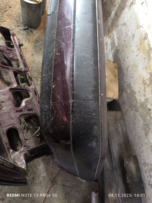 Задний бампер на Ауди 100с4