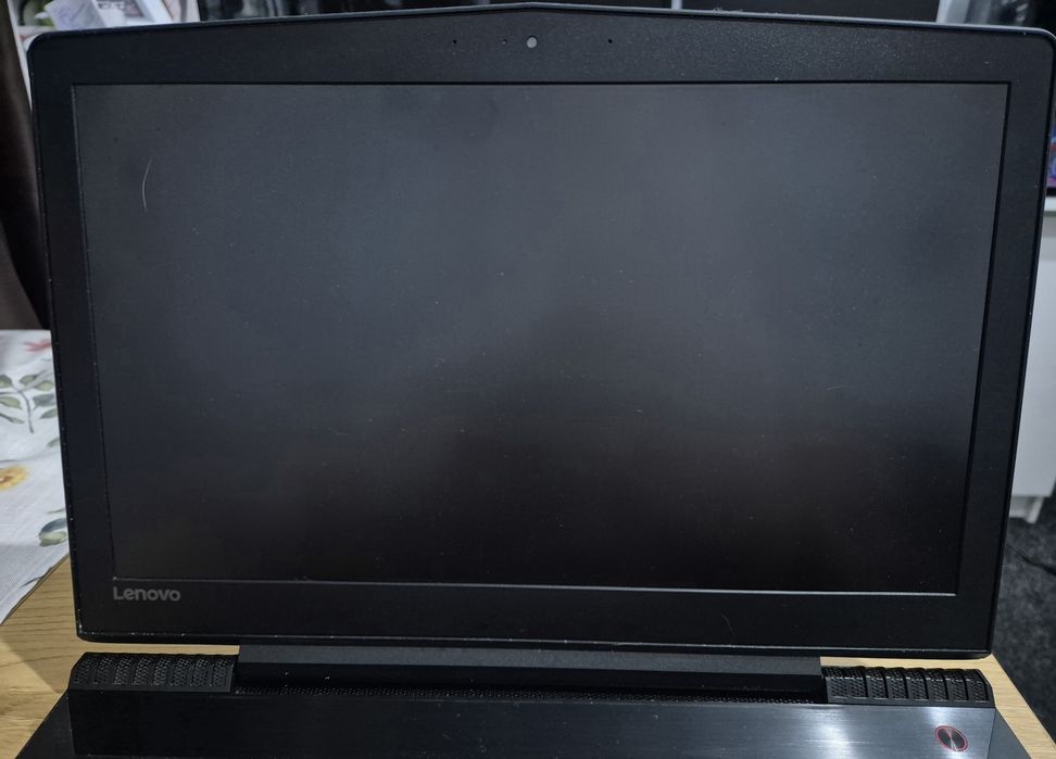 Laptop gaming Lenovo Y520-15IKBN -- diag. 15.6" / i7-7700HQ / 8sau16GB Ram / 256/512 GB / GTX 1050 4GB/ W11