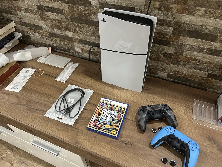 Play Station 5/PS5 Slim Disc Edition 1TB със 2 години гаранция