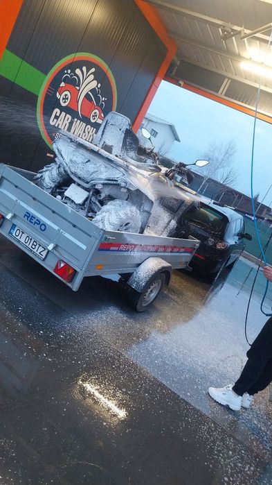Închiriez remorcută 750 kg, cat B