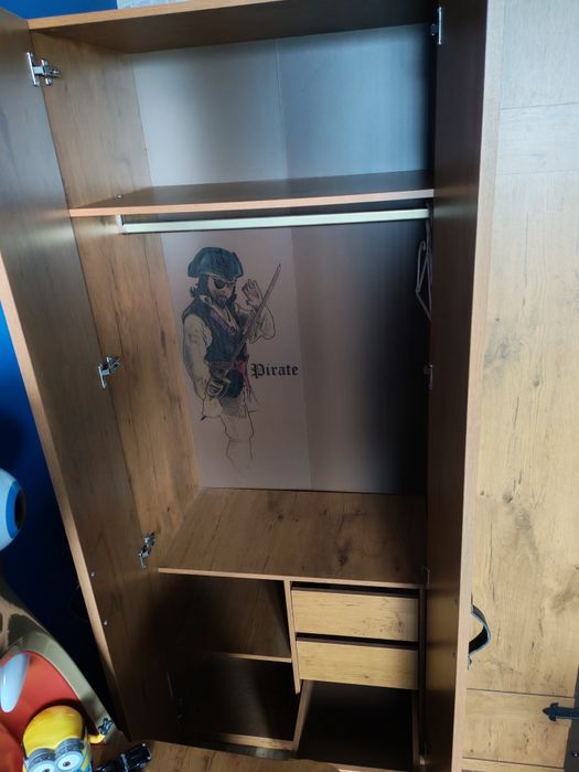 Гардероб с пиратски мотив