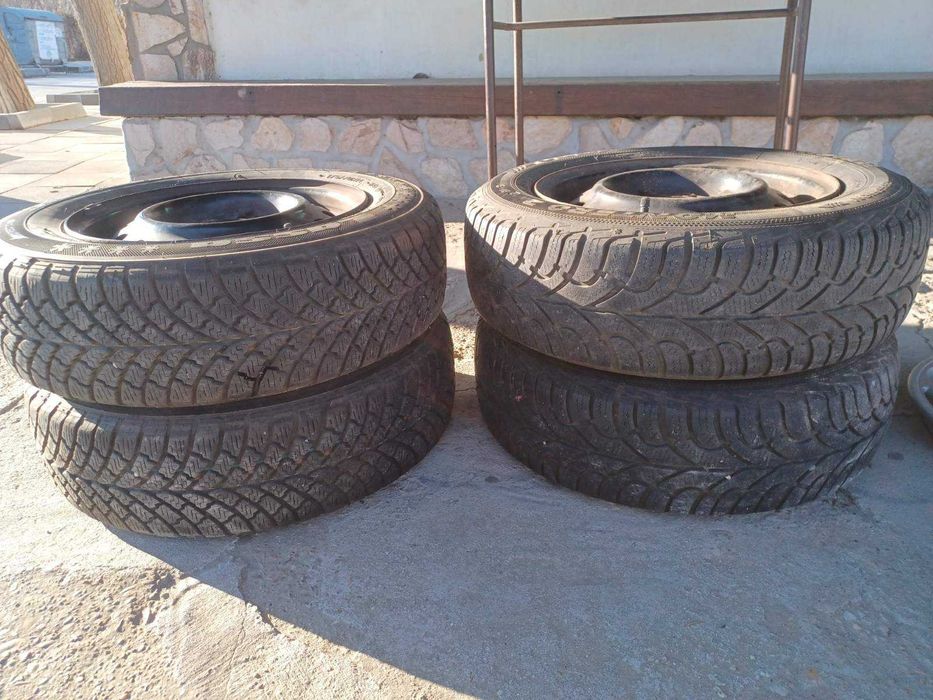 Нисан Примера /Nissan Primera 1.6 (90 Hp)/ + джанти със зимни гуми