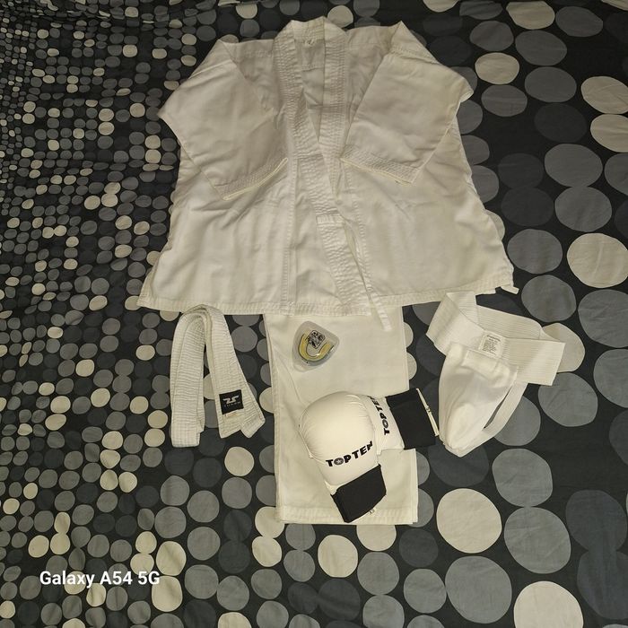 Продам полный комплект для карате