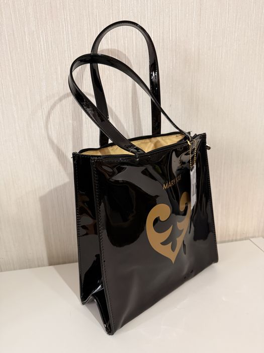 Сумка Мери Кей лаковая