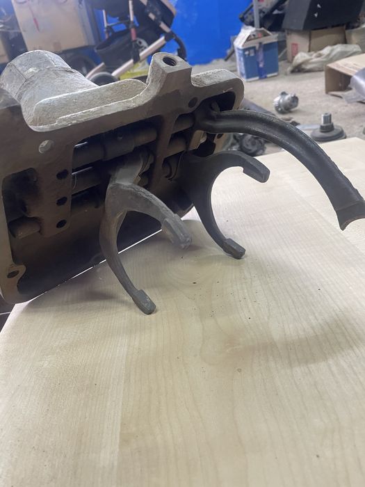 Крышка КПП газ 53