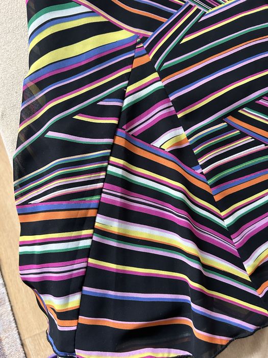 Fusta de vara asimetrica