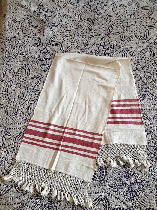 Голяма автентична кърпа с цветни бродерии и дантела месал и  тюбитейка