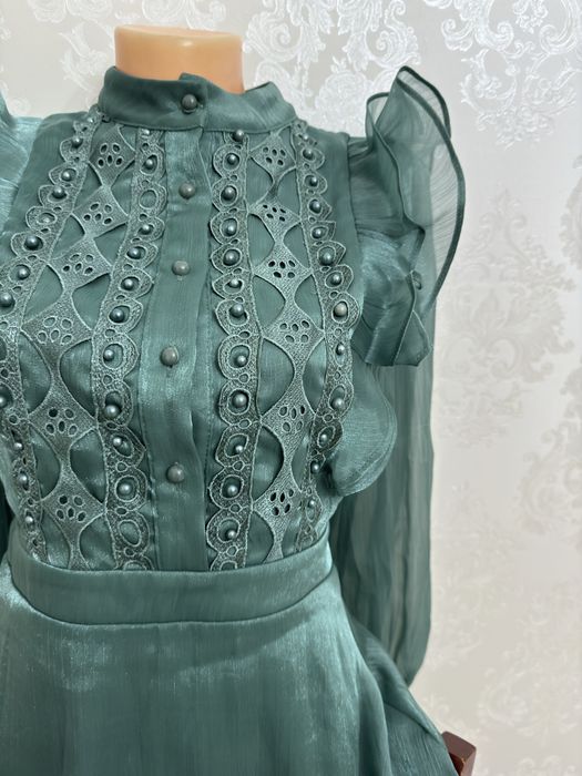 Продам новое платье 44 размер