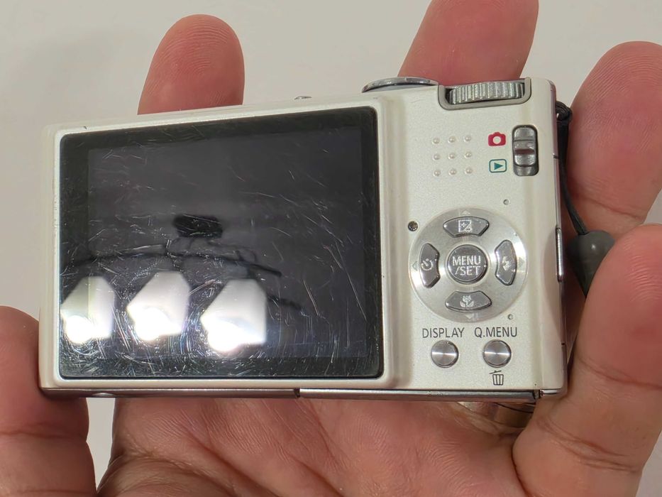 Aparat foto compact digital Lumix FX37 10MP 5xZoom