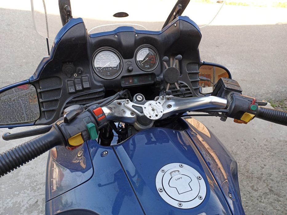 Motocicleta BMW R1100RT