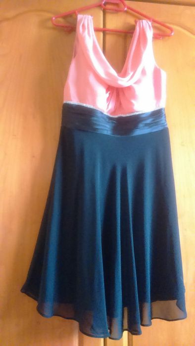 Vand rochie ocazie
