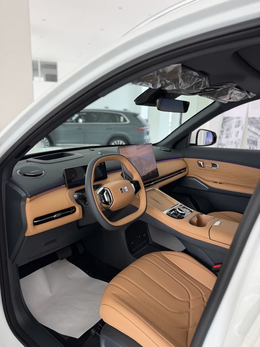 Geely EX5-EMi.