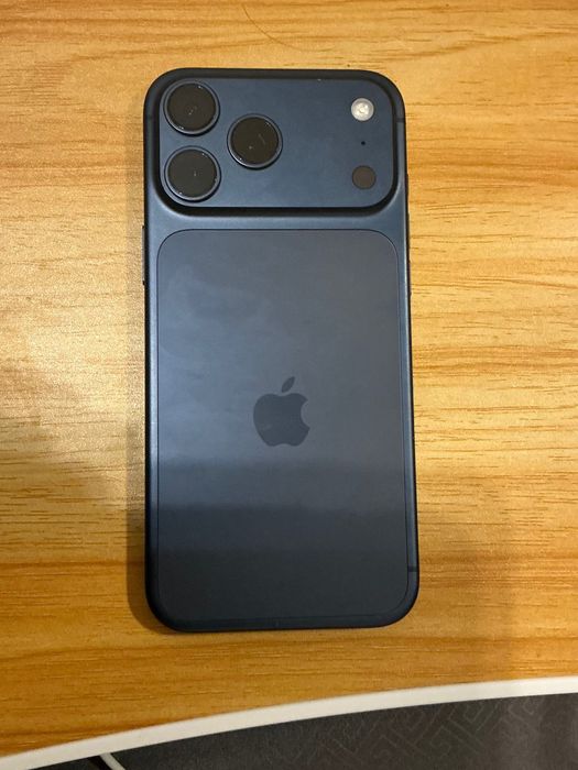 Новый iPhone 17 pro max 256gb