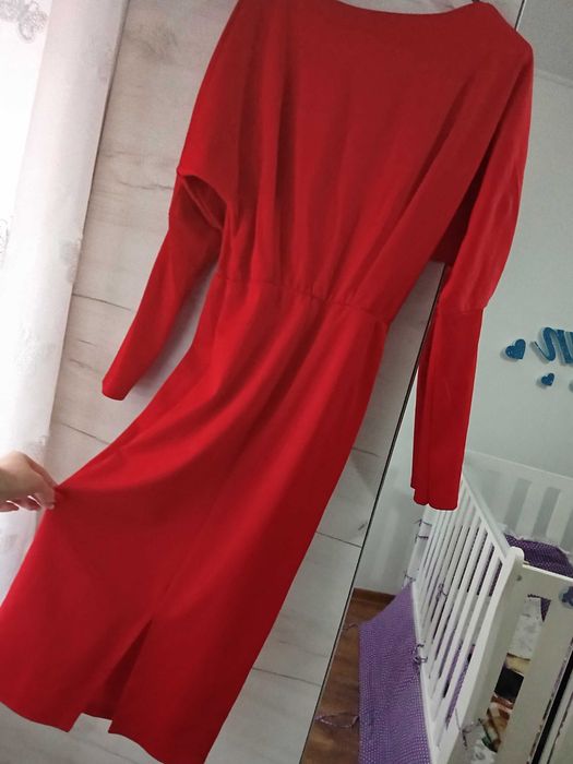 Rochie midi elegantă. A fost cumparata de pe Born2be (Puțin elastică)