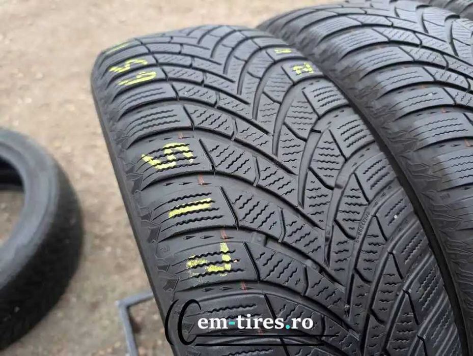 SET 4 Anvelope Iarna 215/65 R17 SEMPERIT Speed Grip 5 99H