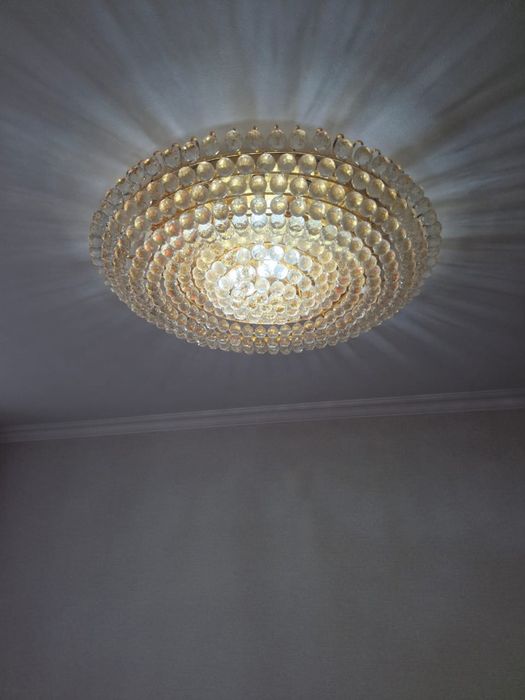 Продается люстра большая дм 80