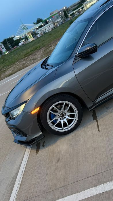 Honda Civic X 1.5 Turbo CVT